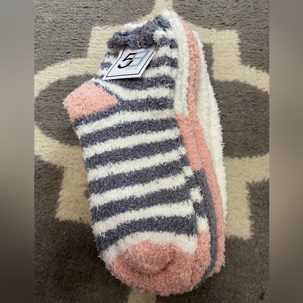New! 5B Style Fuzzy Socks - 5 pack